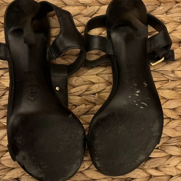 Super cute, Trina Turk heel. Not too high, not too low, just right! So pretty! - Picture 2 of 2